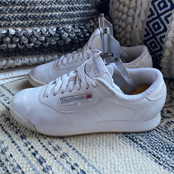 Reebok shoes - Picture 4 of 16